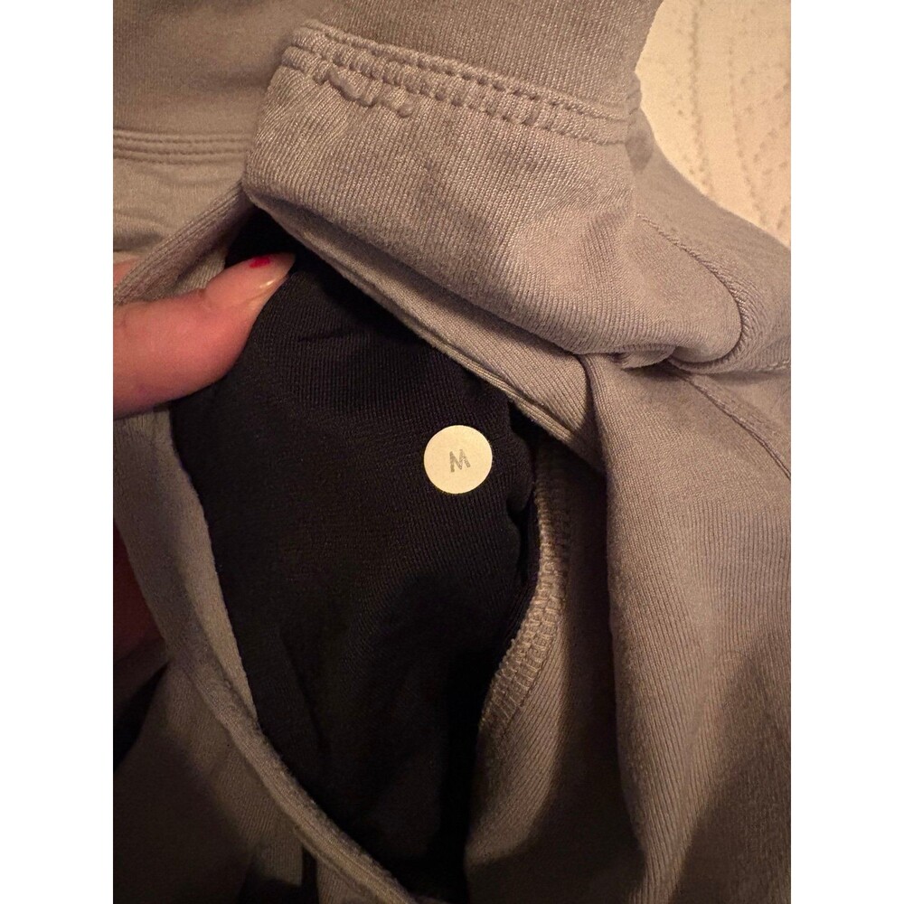 Gray Men’s Lululemon Workout Shorts 11in - Picture 3 of 3